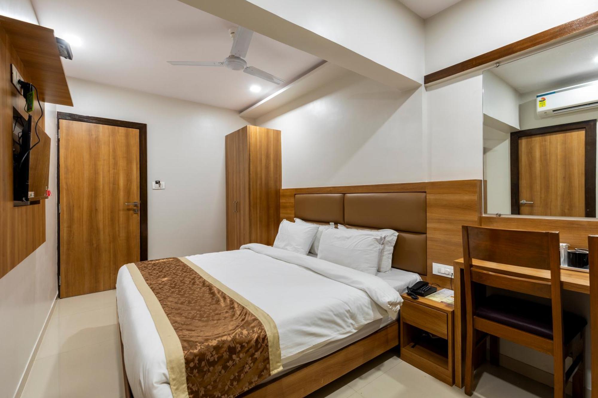 Hotel Embassy Park - Bkc 孟买 外观 照片