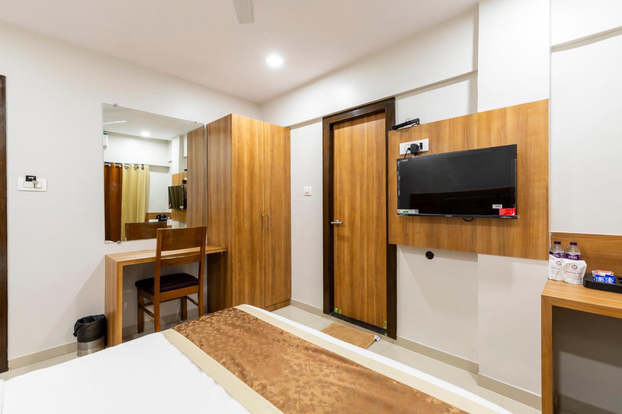Hotel Embassy Park - Bkc 孟买 外观 照片