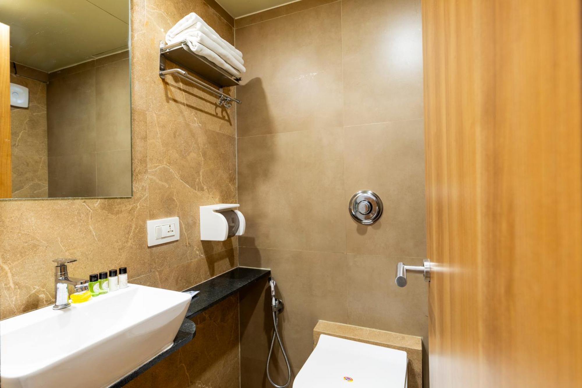 Hotel Embassy Park - Bkc 孟买 外观 照片