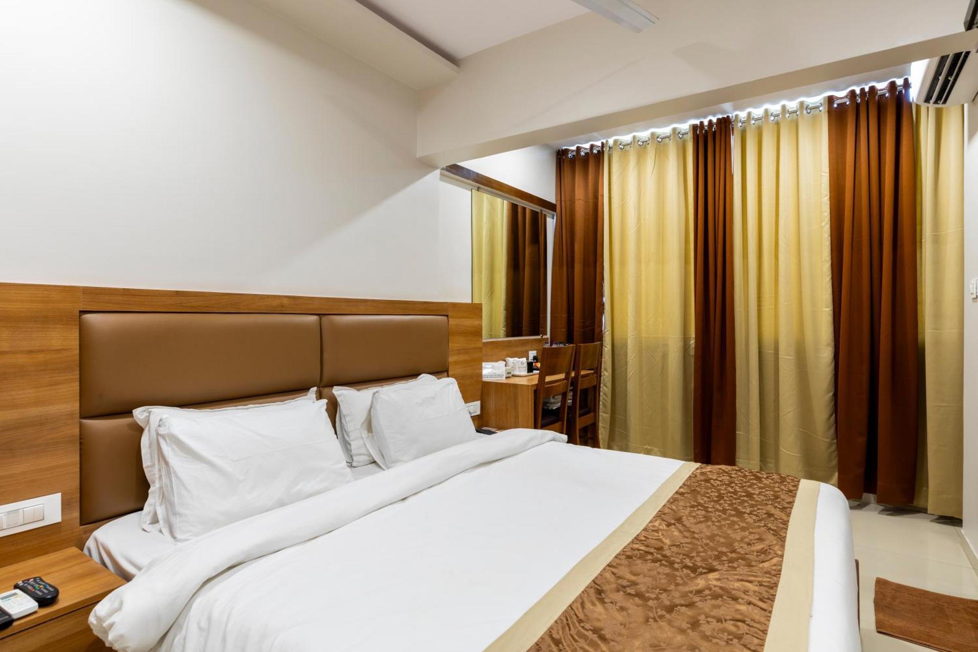 Hotel Embassy Park - Bkc 孟买 外观 照片